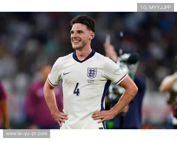 阿什利-扬：赖斯、贝林厄姆、福登应首发！英格兰欧洲杯中场如何布局？